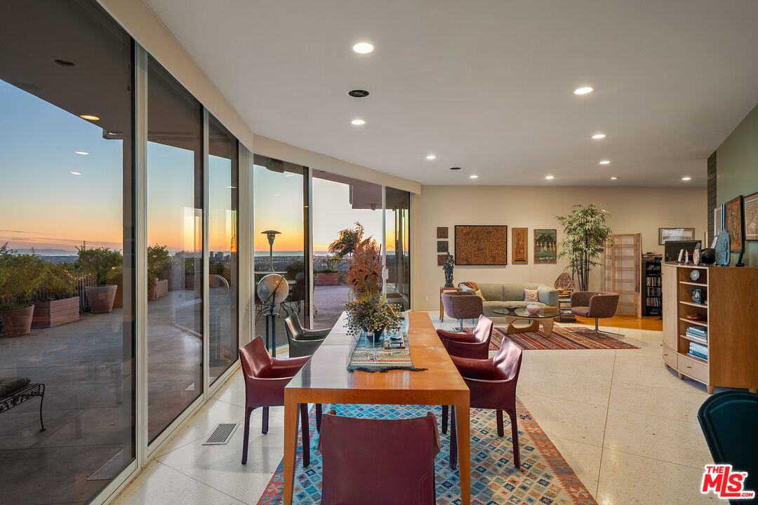 1515 Blue Jay Way