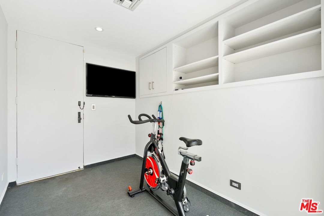 1730 California Ave Unit: 4