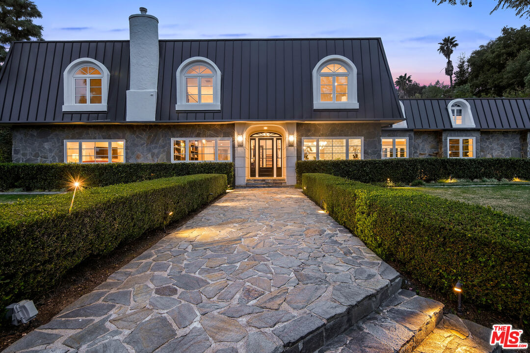 4621 Balboa Ave