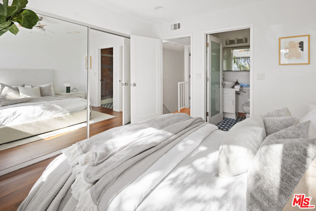 2500 Abbot Kinney Blvd Unit: 7