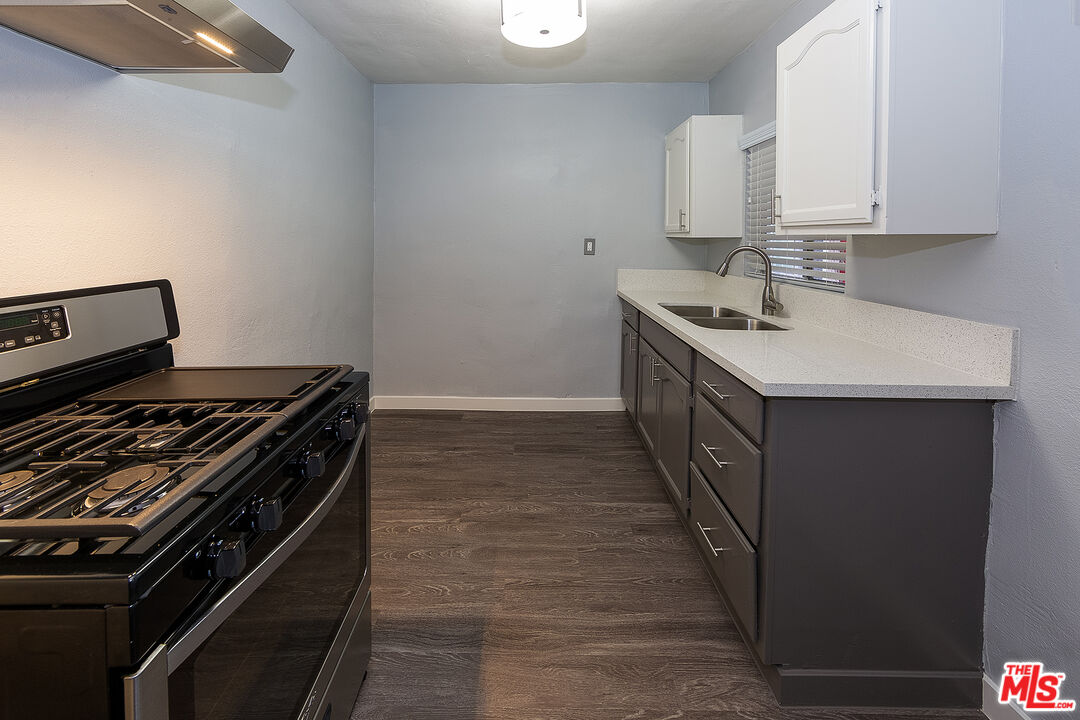 1377 Warren Ave