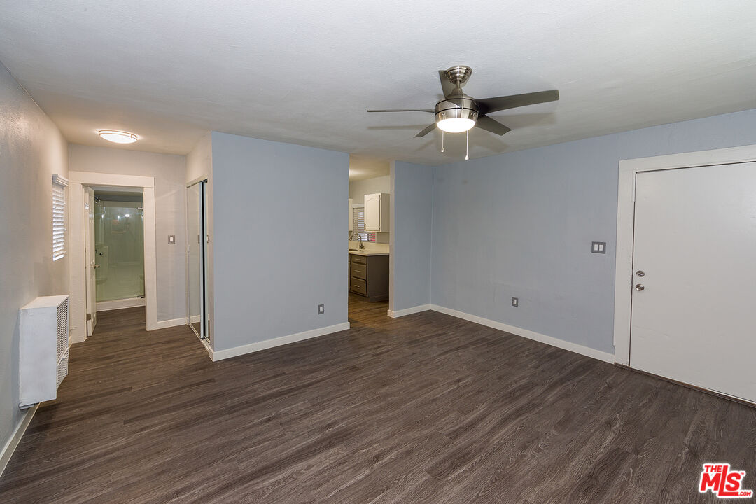 1377 Warren Ave