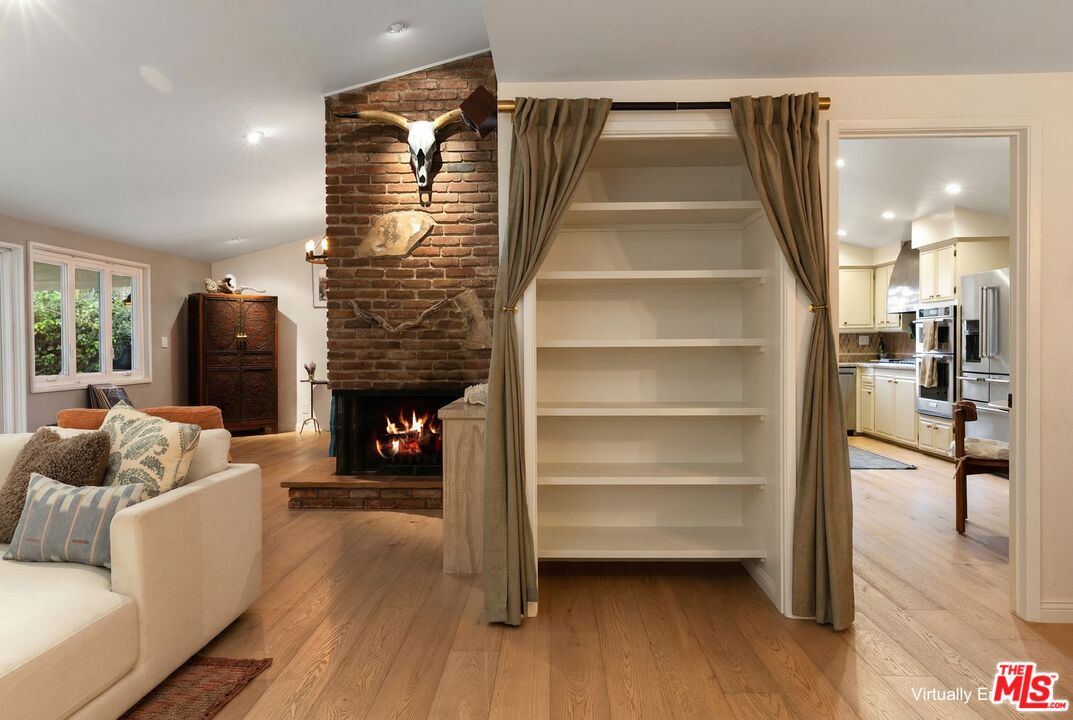 20523 Miranda Pl