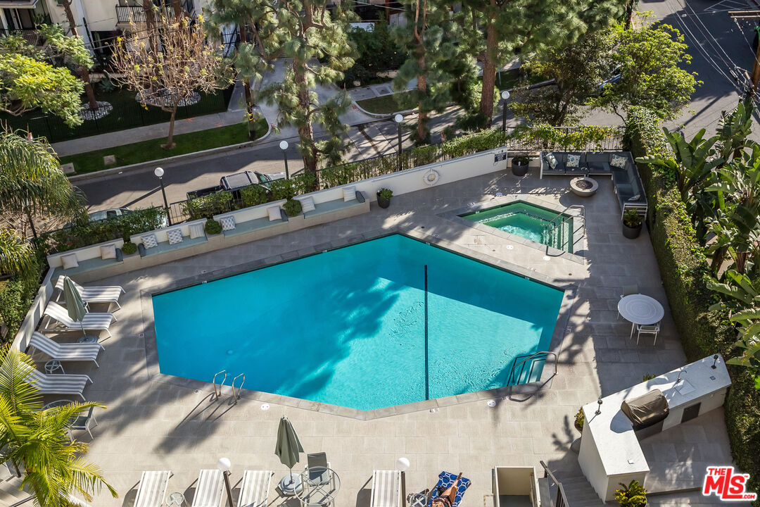 8787 Shoreham Dr Unit: 610