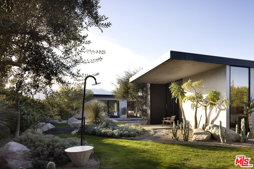 2 Echo Ln