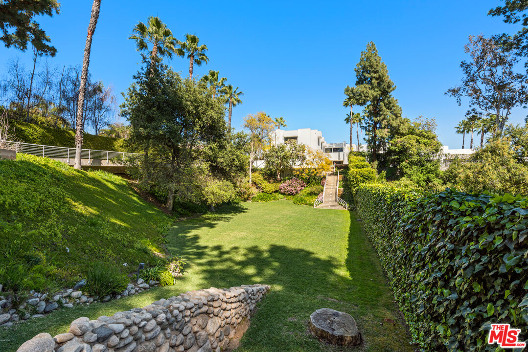 300 N San Rafael Ave