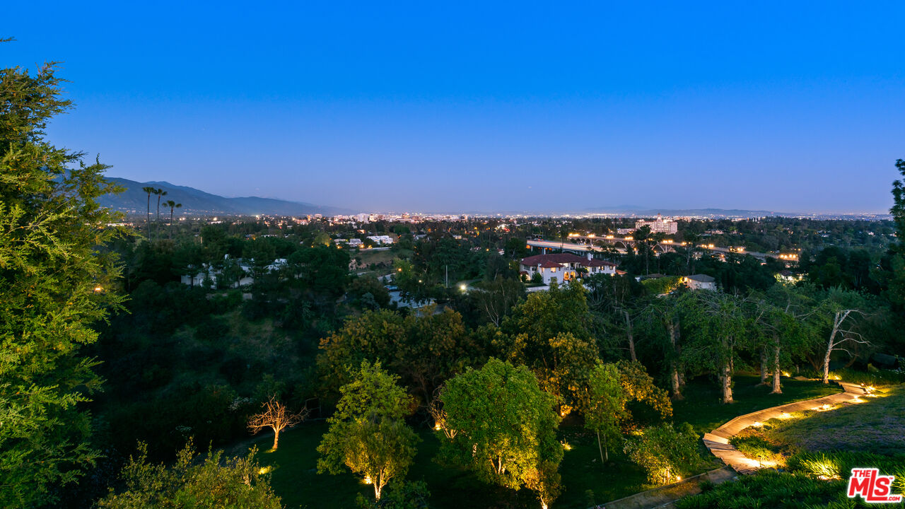 300 N San Rafael Ave