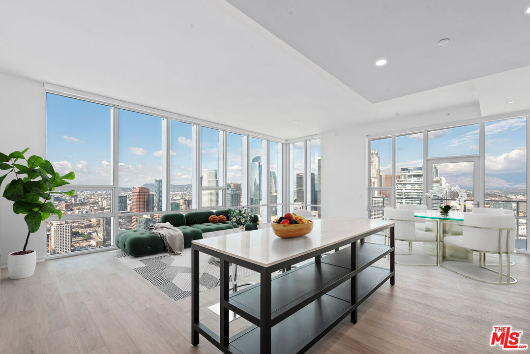 230 W Olympic Blvd Unit: 4702