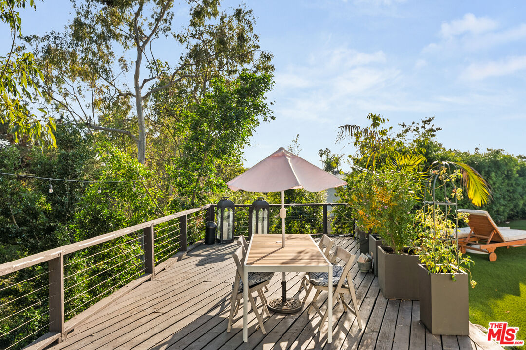 2767 La Cuesta Dr