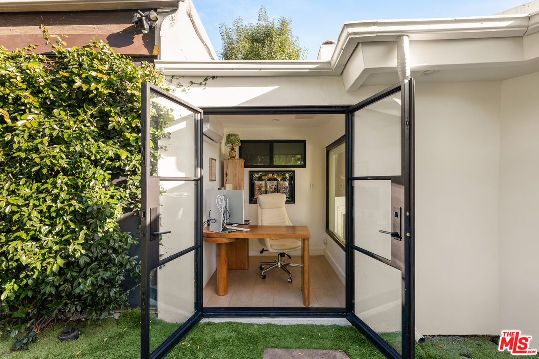 2767 La Cuesta Dr