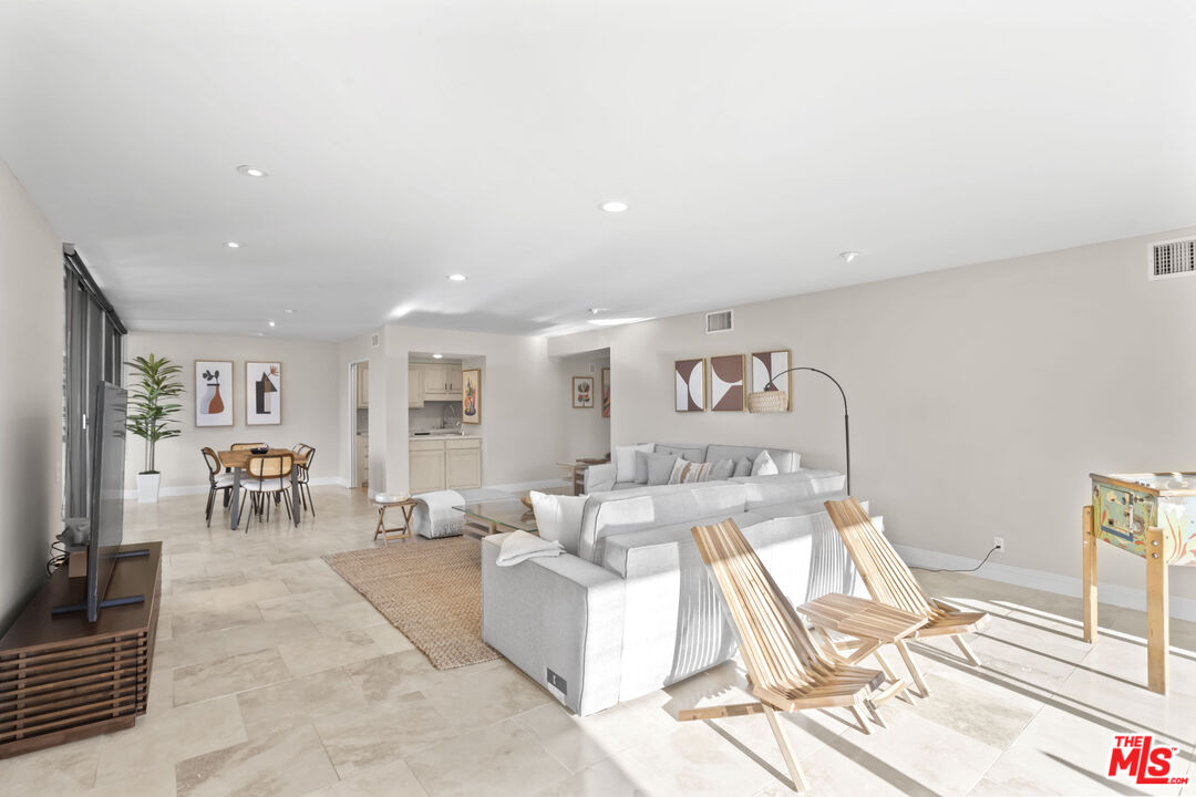 1630 S La Reina Way Unit: 3A