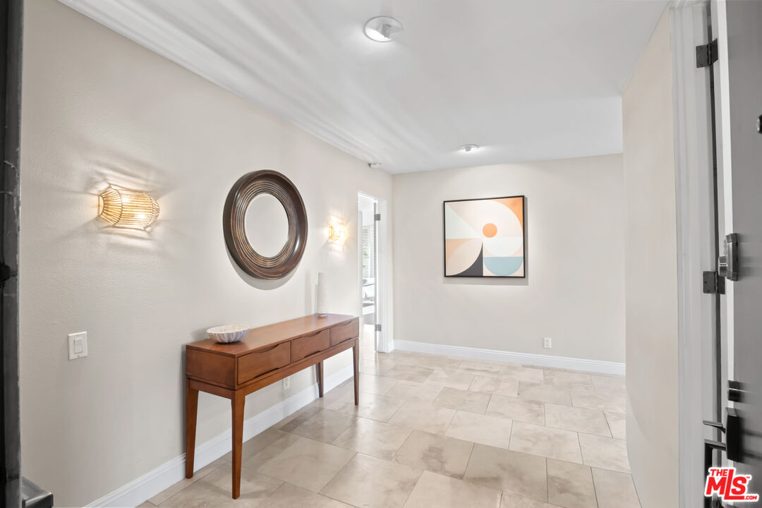 1630 S La Reina Way Unit: 3A