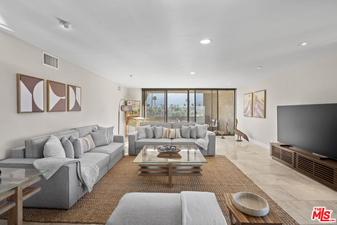1630 S La Reina Way Unit: 3A