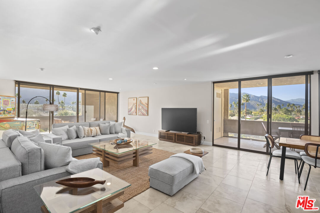 1630 S La Reina Way Unit: 3A