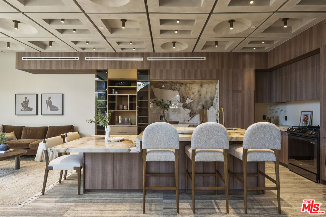 1021 N Ogden Dr Unit: PH 4