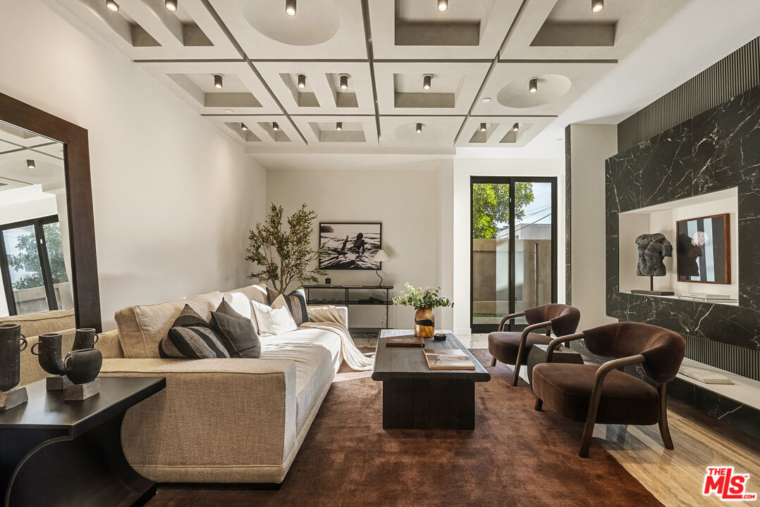 1021 N Ogden Dr Unit: 3