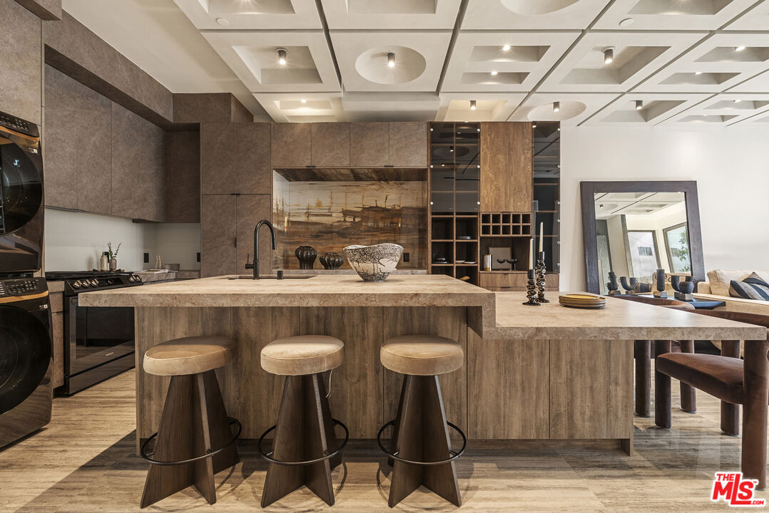 1021 N Ogden Dr Unit: 3