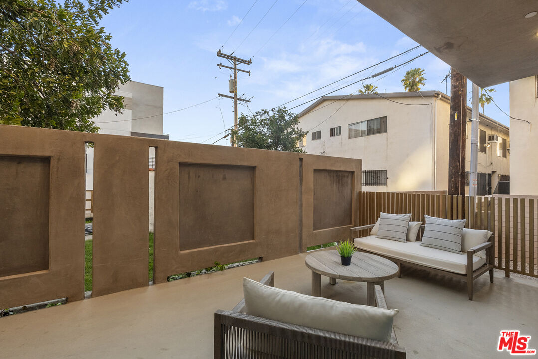 1021 N Ogden Dr Unit: 3