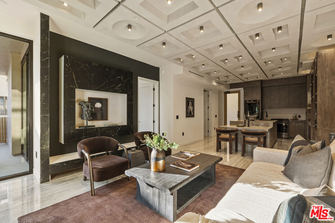 1021 N Ogden Dr Unit: 3