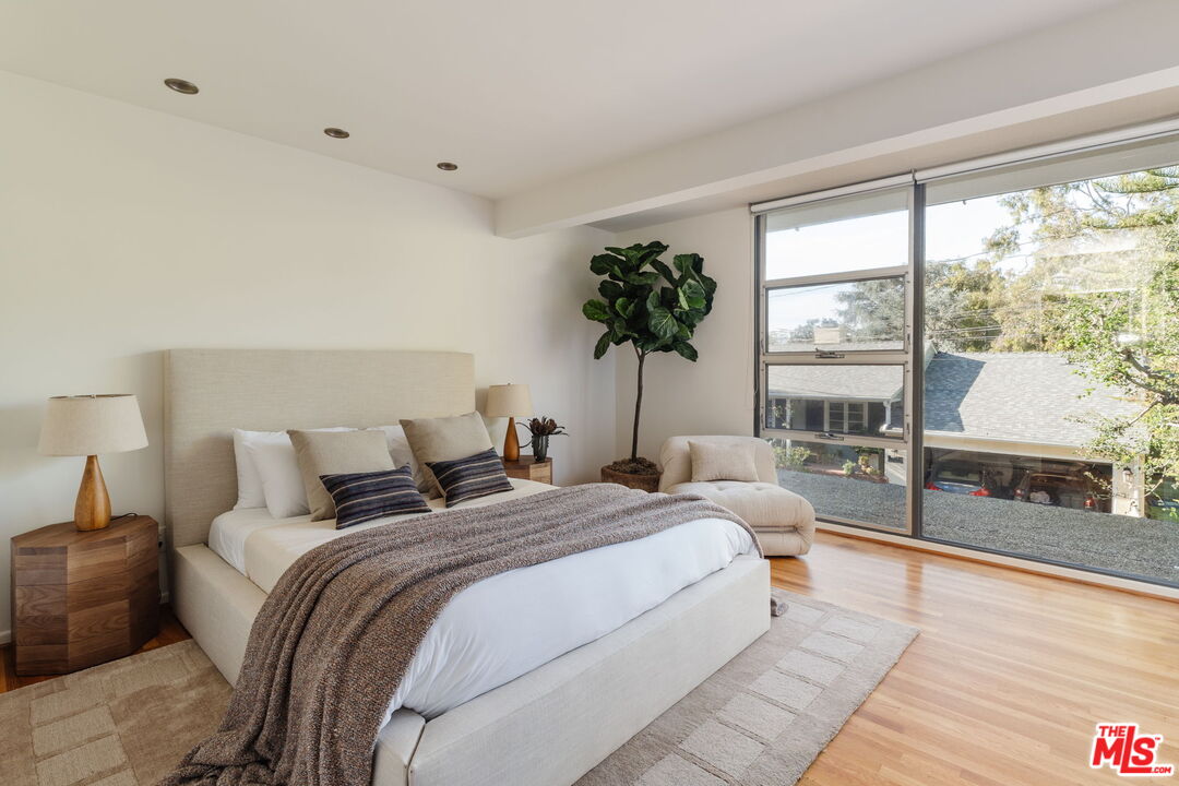 3688 Buena Park Dr
