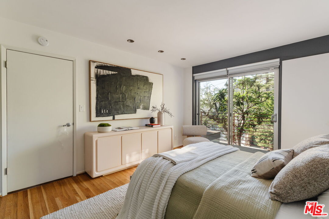 3688 Buena Park Dr