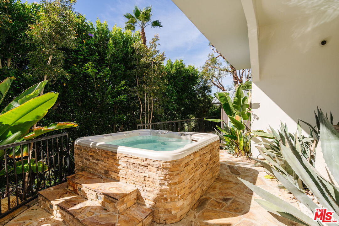 13551 Cheltenham Dr