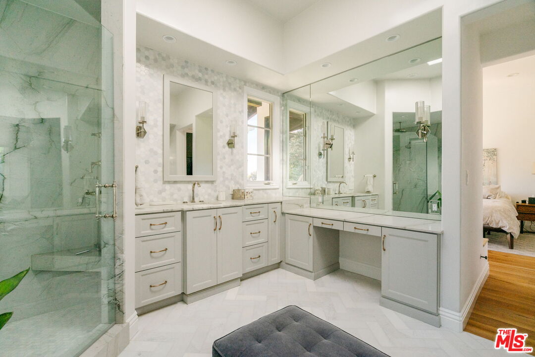 13551 Cheltenham Dr