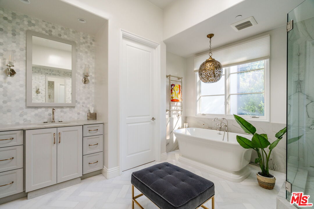 13551 Cheltenham Dr