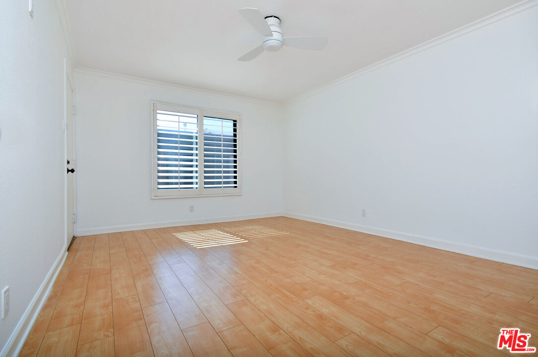 4425 Whitsett Ave Unit: 218