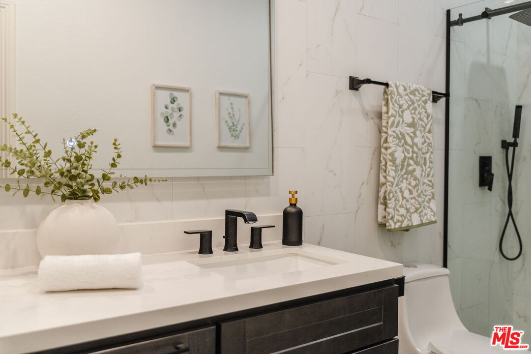 3284 Barham Blvd Unit: 301