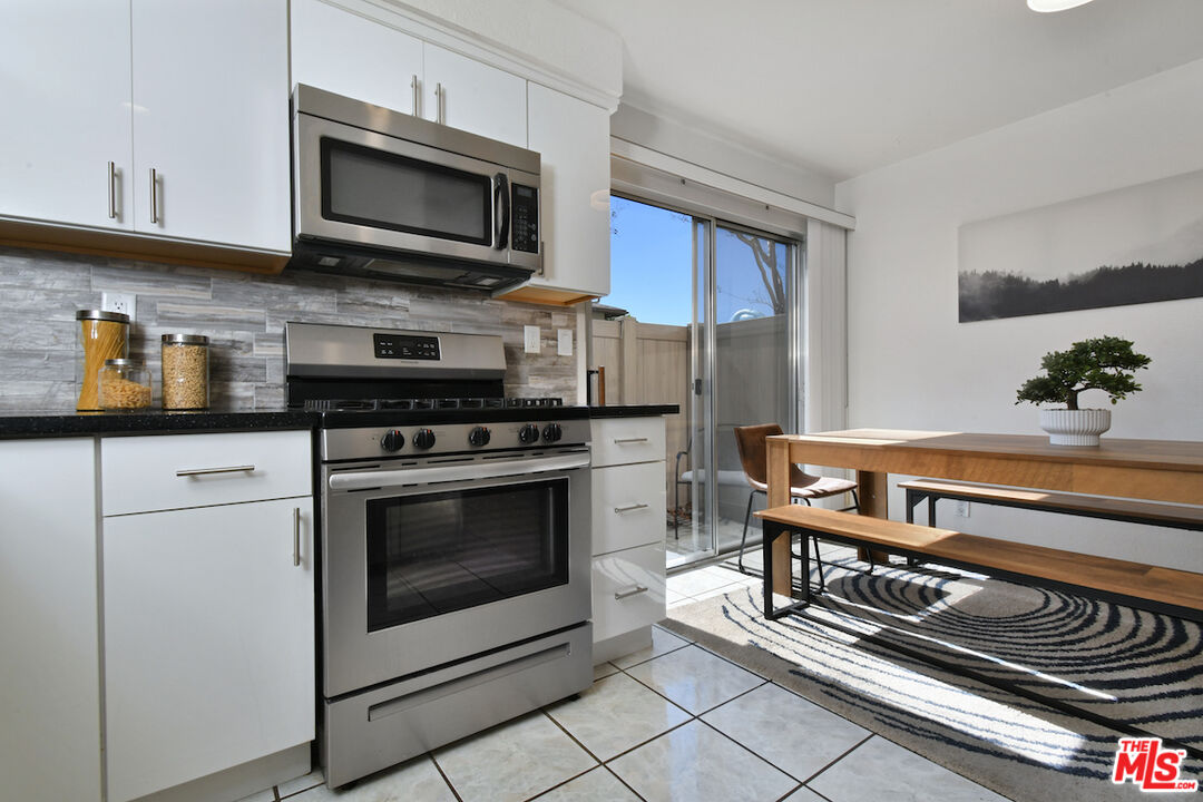 10341 Canoga Ave Unit: 3