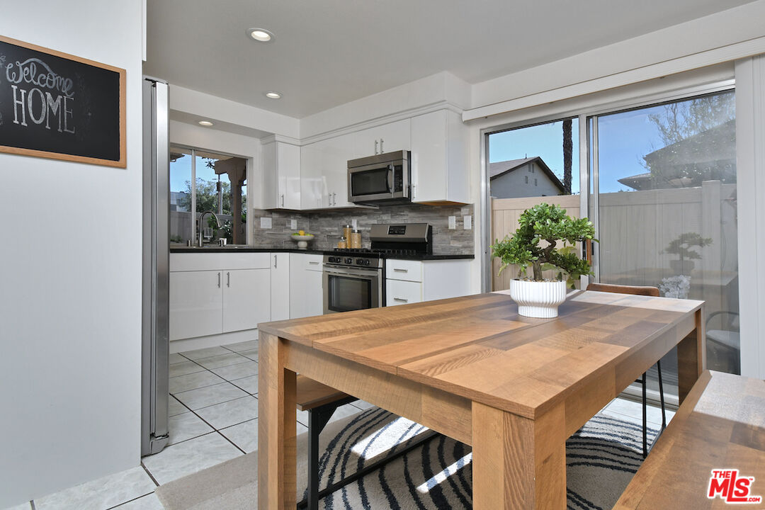 10341 Canoga Ave Unit: 3