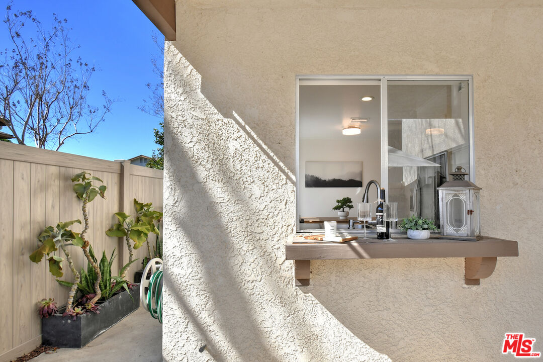 10341 Canoga Ave Unit: 3