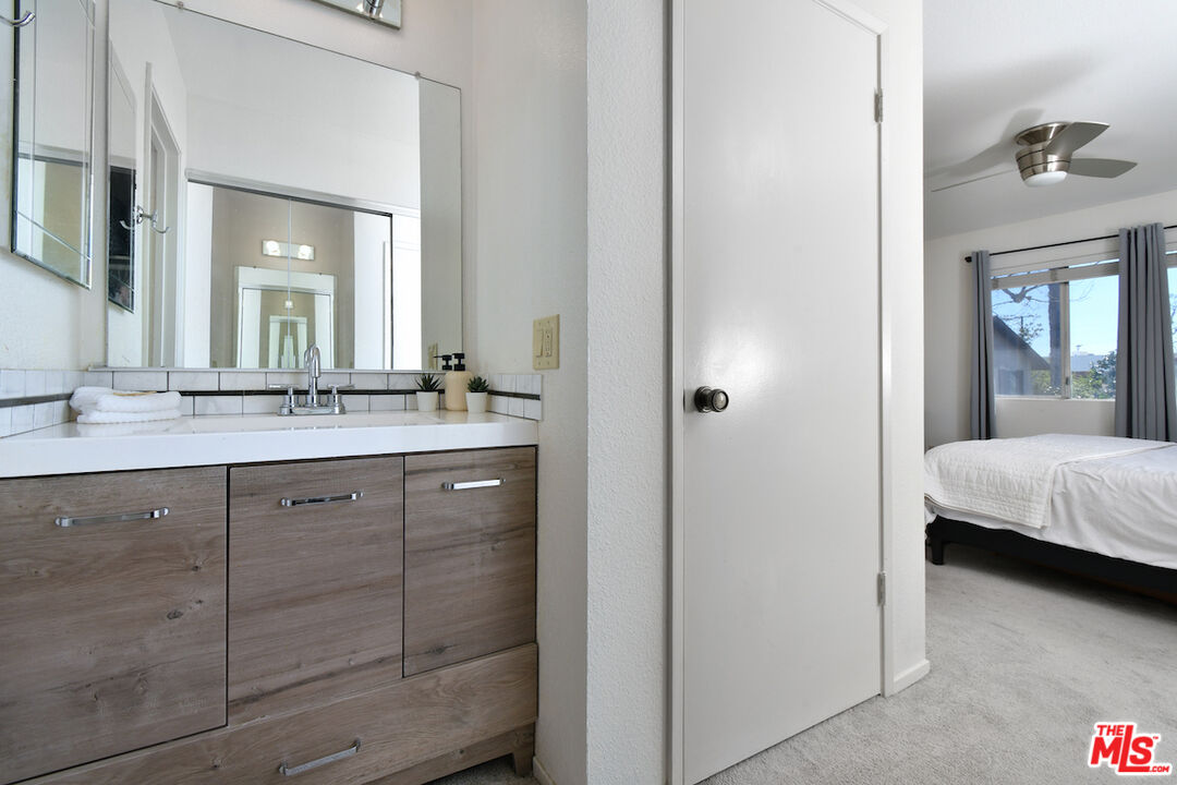 10341 Canoga Ave Unit: 3