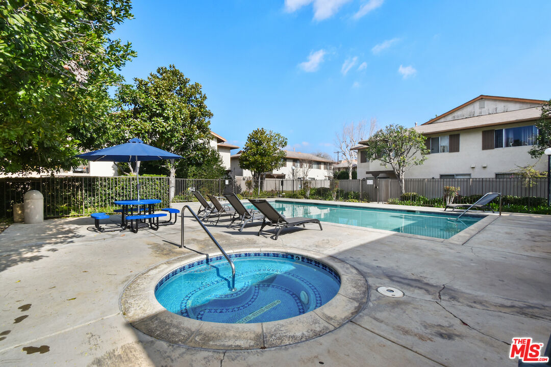10341 Canoga Ave Unit: 3