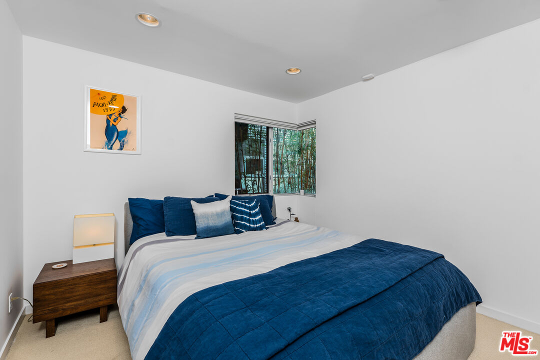 552 Grand Blvd