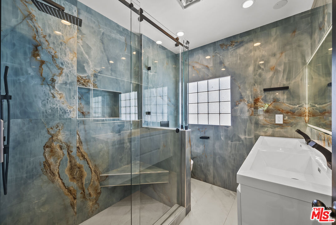 4825 San Feliciano Dr