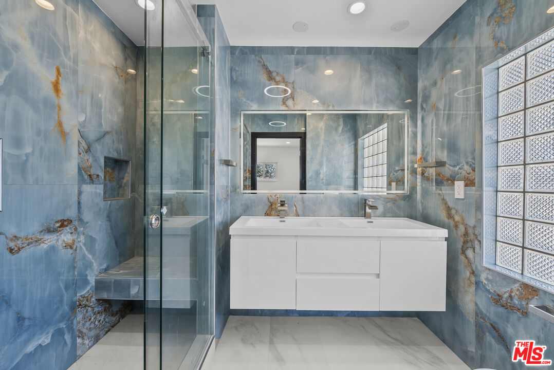 4825 San Feliciano Dr
