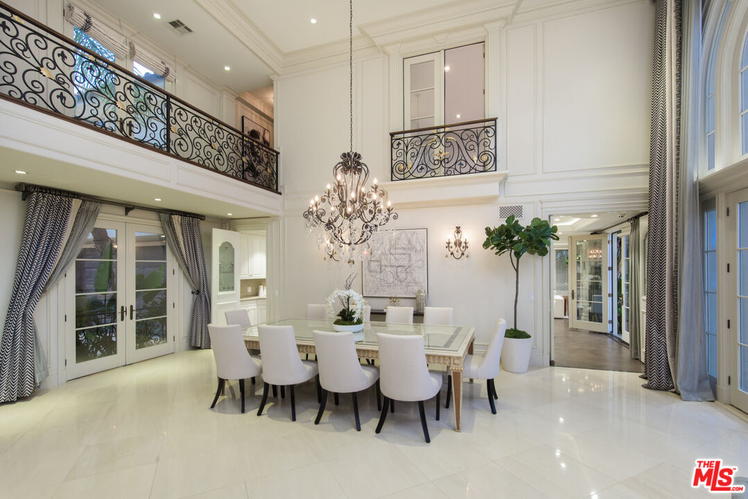 3016 Elvido DR