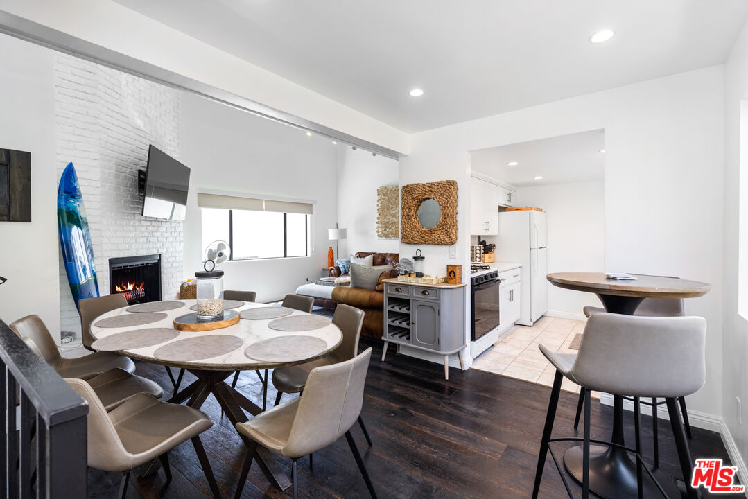 29231 HEATHERCLIFF RD Unit: 2