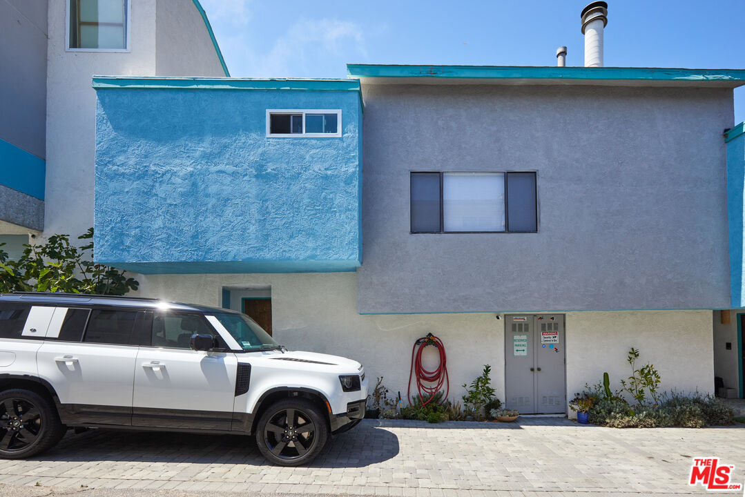 29231 HEATHERCLIFF RD Unit: 2