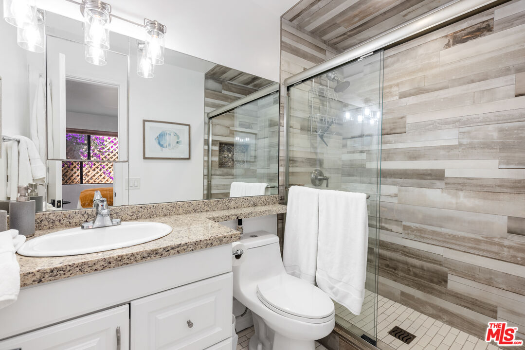 29231 HEATHERCLIFF RD Unit: 2