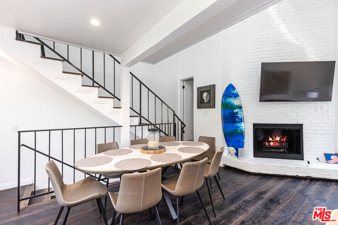 29231 HEATHERCLIFF RD Unit: 2