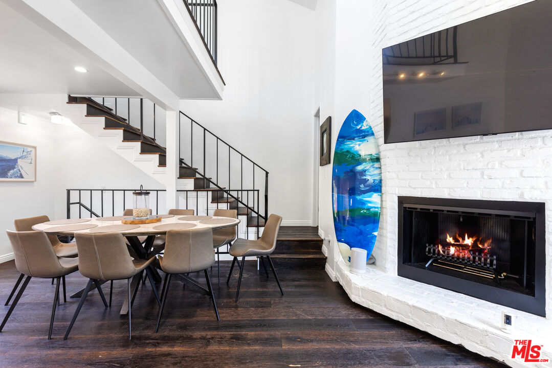 29231 HEATHERCLIFF RD Unit: 2