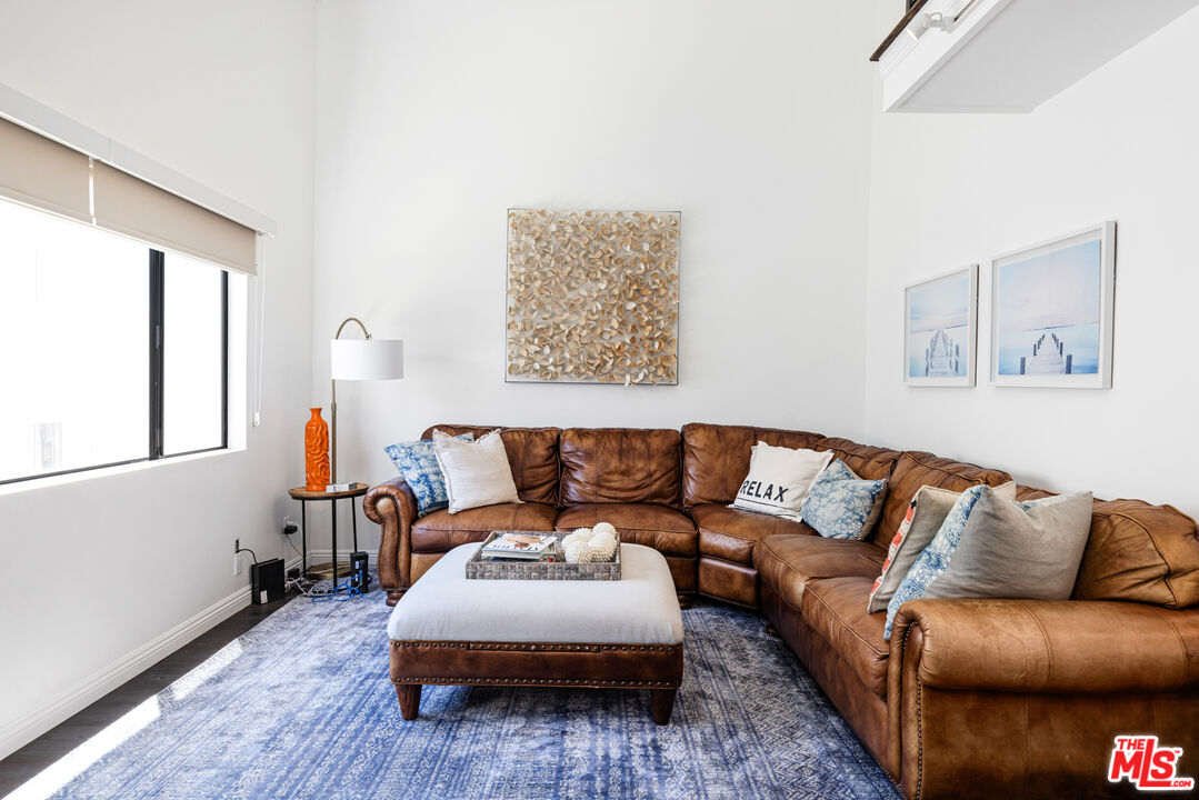 29231 HEATHERCLIFF RD Unit: 2