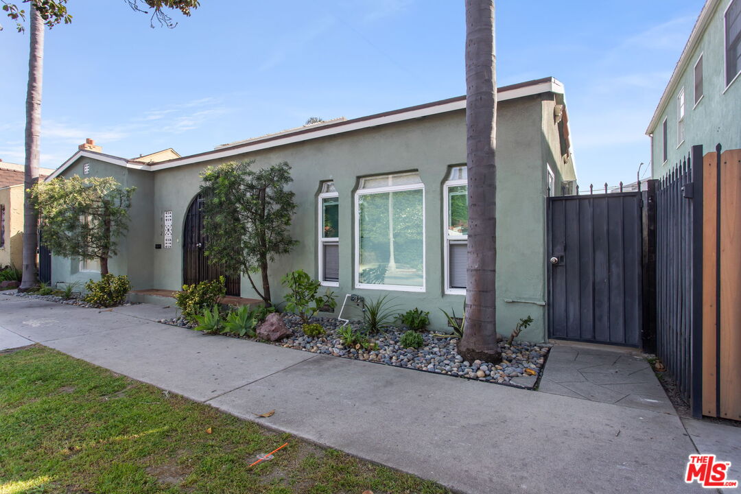 1950 Magnolia Ave
