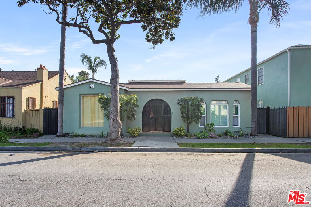 1950 Magnolia Ave