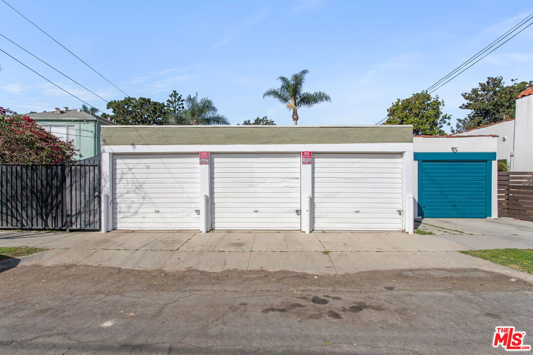 1950 Magnolia Ave