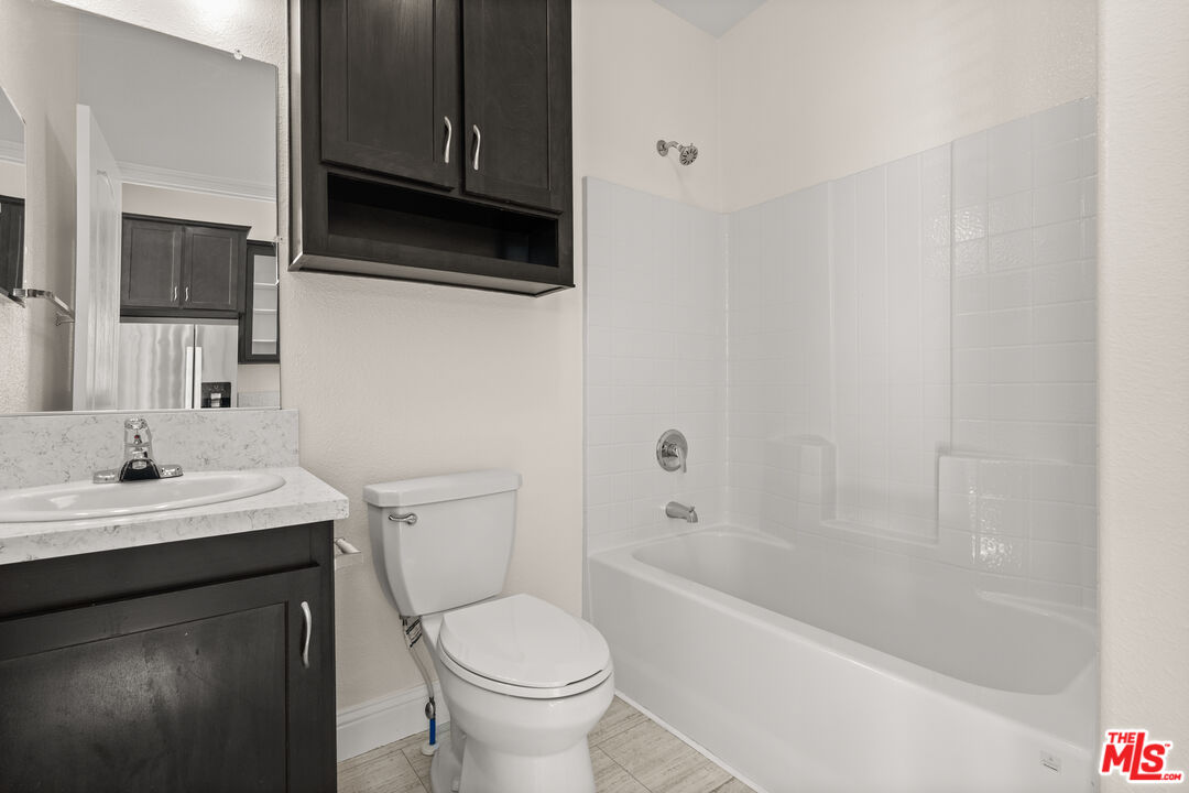 8250 Lankershim Blvd Unit: 185