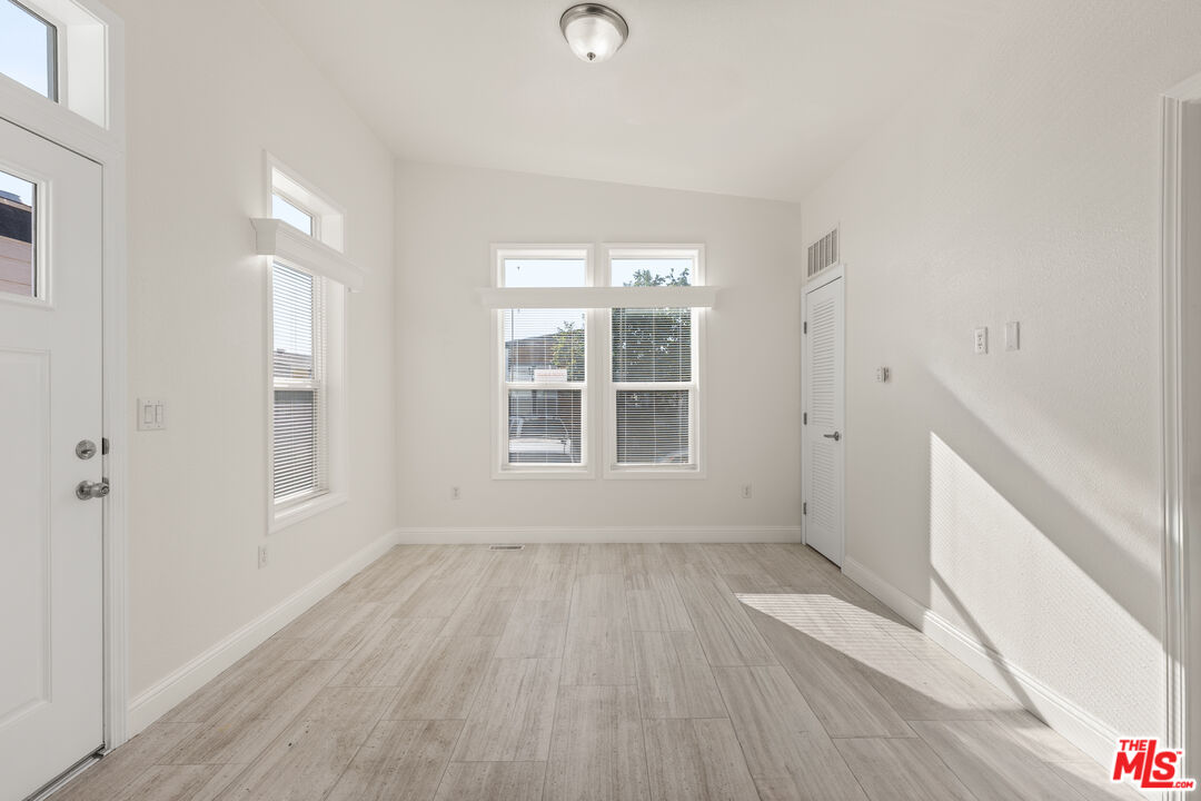 8250 Lankershim Blvd Unit: 185